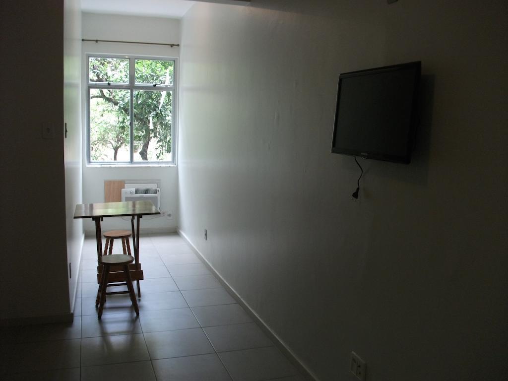Barata Ribeiro Apartamento *